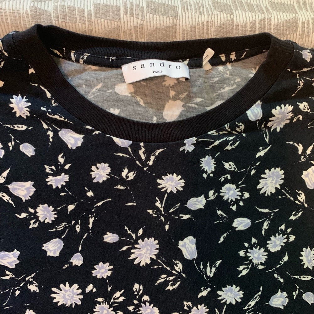 Sandro floral men’s t-shirt, small, black/gray